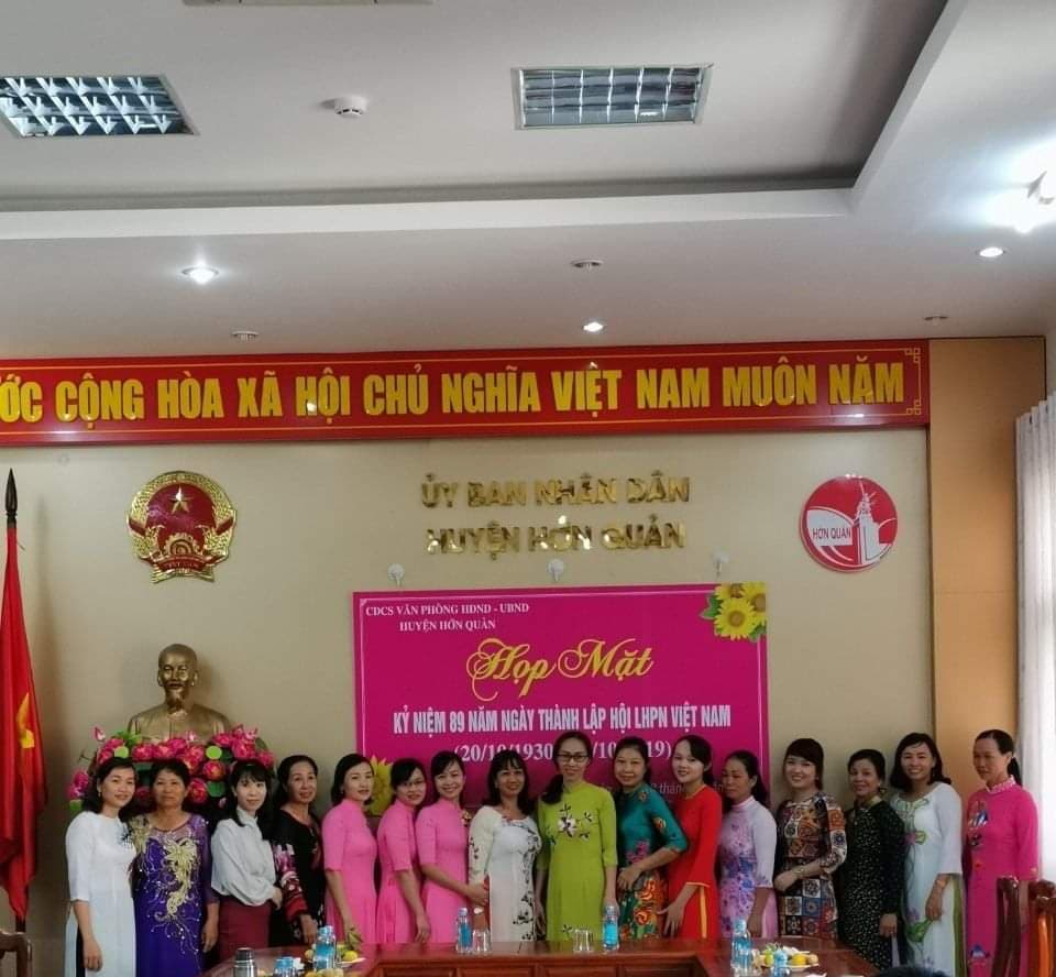 Ngày 20 tháng 10 hàng năm được chọn là Ngày Phụ Nữ Việt Nam, đó là ngày lễ kỷ niệm nhằm tôn vinh phụ nữ Việt Nam